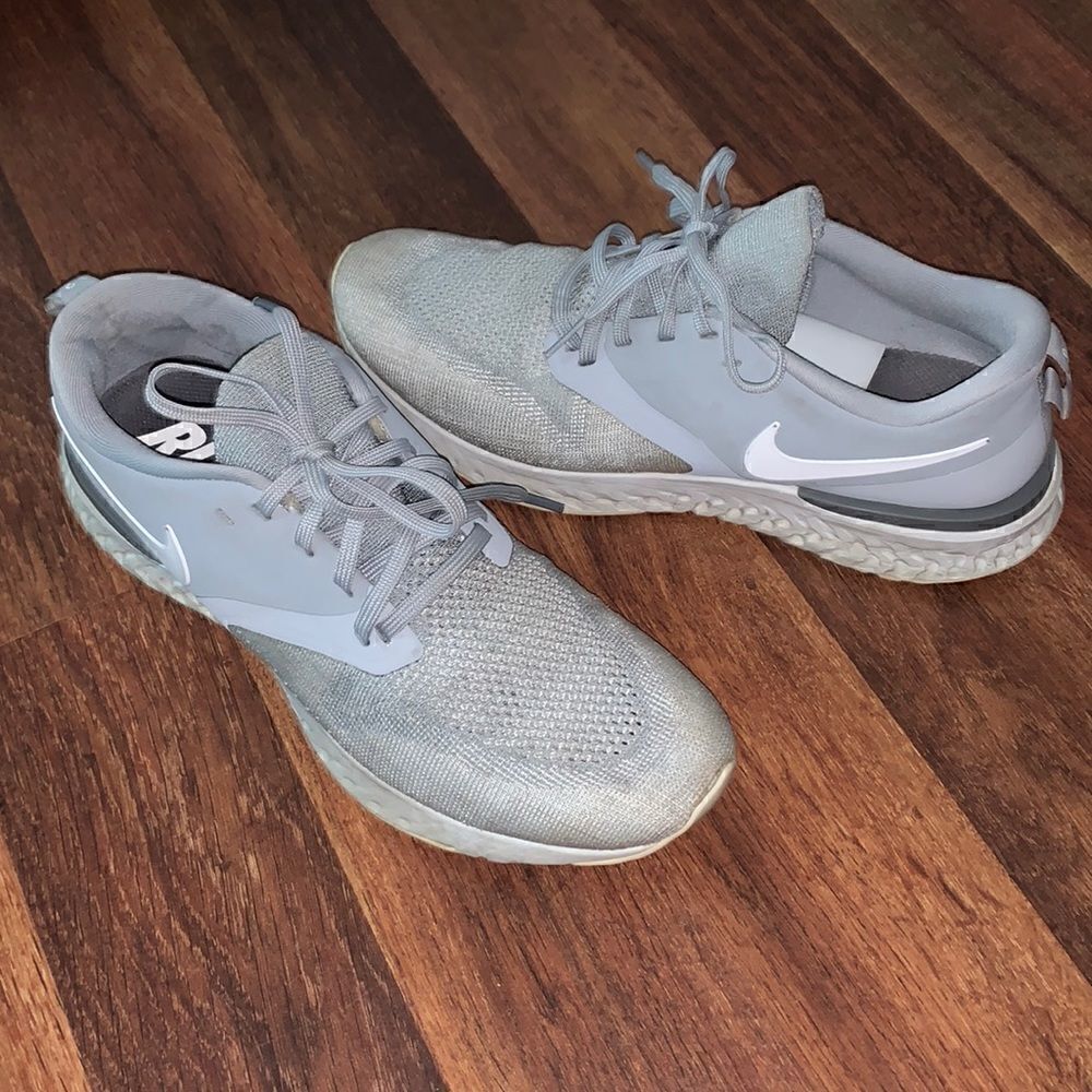 Nike size 9.5   - Picture 2 of 8